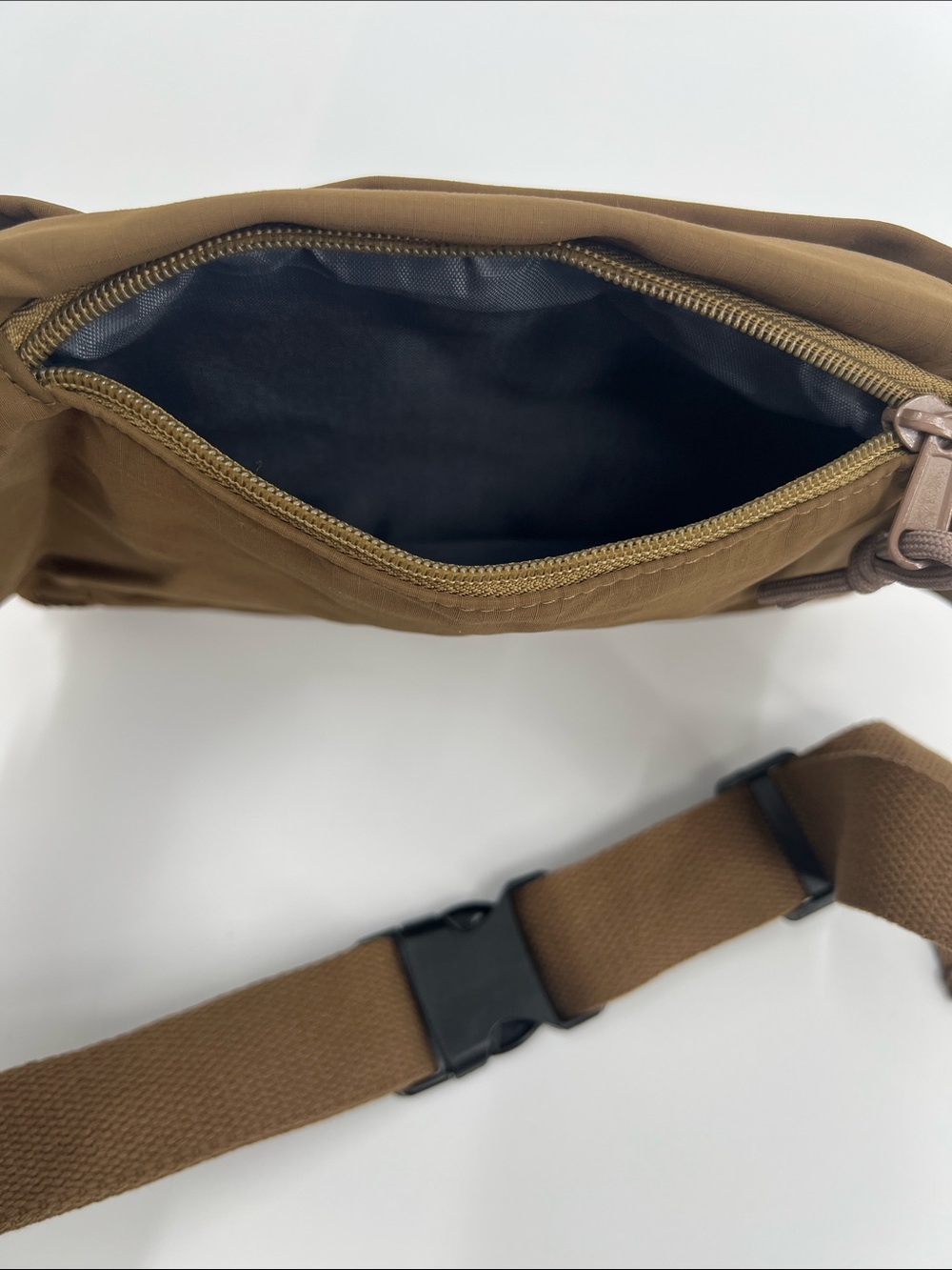 ALO Yoga Brown Belt Bag with Front Zip Pocket - Picture 5 of 6